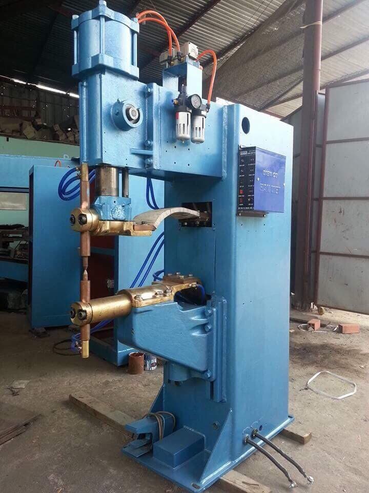 Máy hàn bấm hơi Nhật 50kva
