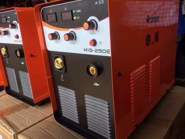 Máy hàn bán tự động và thông tin cần biết